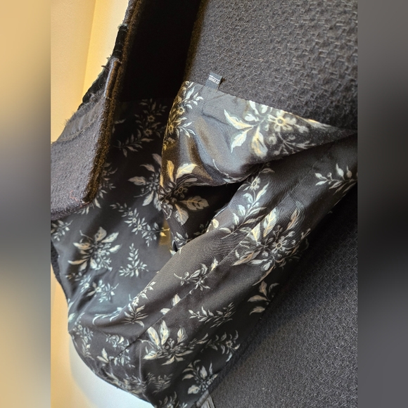 D&G Black Belted Coat with Satin/Velvet Trim Detail Size 40 - Picture 8 of 13